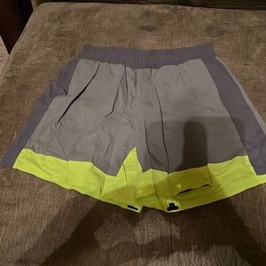 Lululemon short